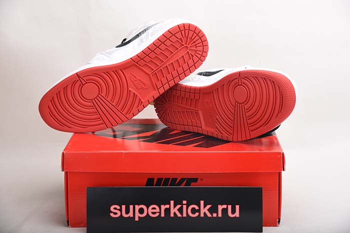 AIR JORDAN 1 MID
