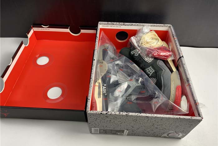 OFF-WHITE x Air Jordan 4 “Bred  CV9308 001