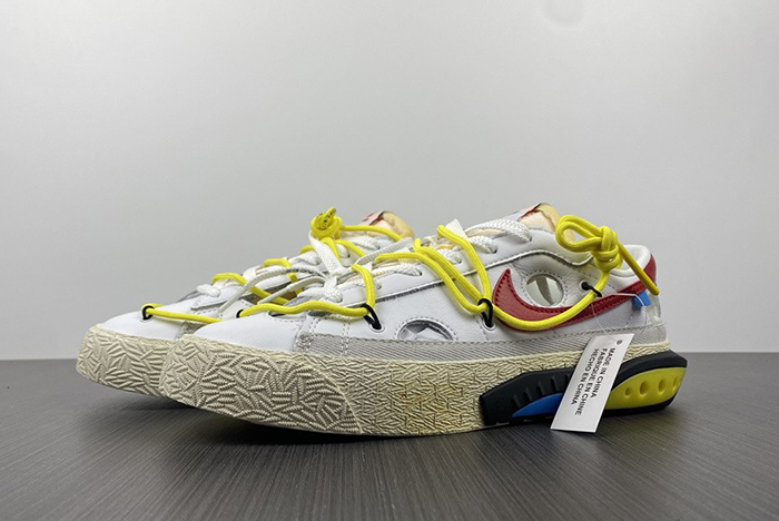 Off-White x Nike Blazer Low  DH7863-100
