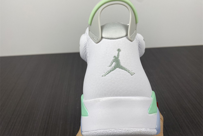 2022 women’s nike air jordan 6 “T*f*ny
