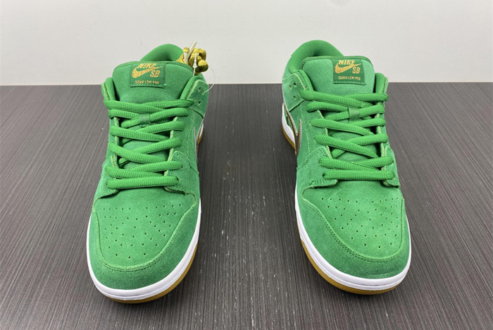 Nike SB Dunk Low  Lucky Green
