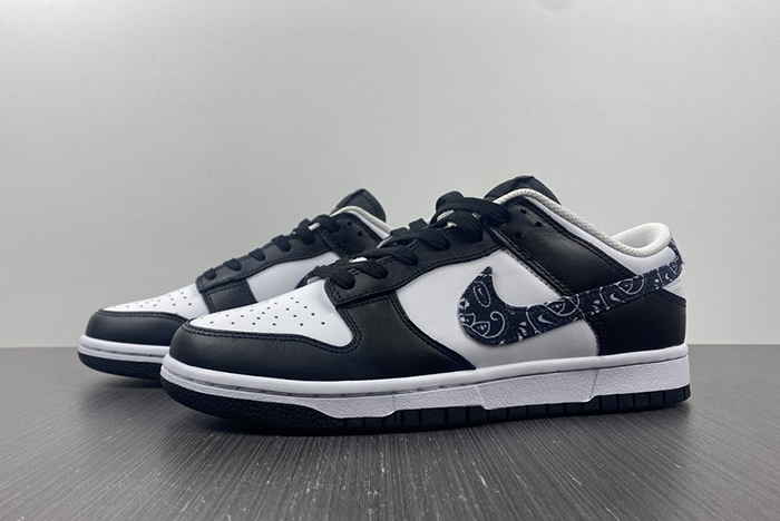 Nike Dunk Low WMNS “Black Paisley”