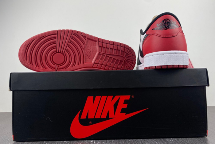 Air Jordan 1  Black Toe 555088-1251