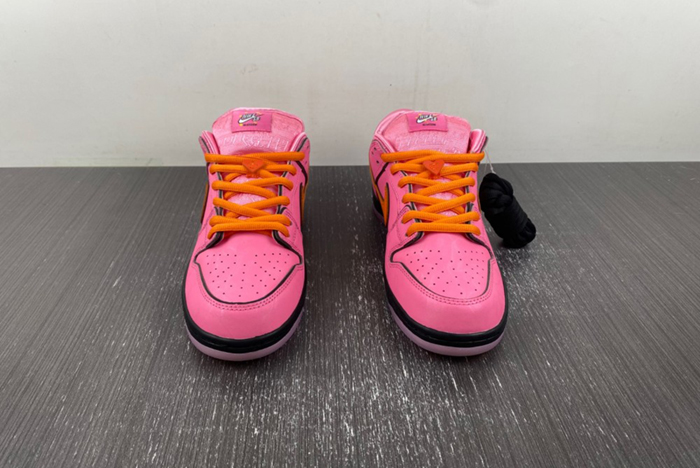 The Powerpuff Girls x Nike SB Dunk Low “Blossom” FD2631-600