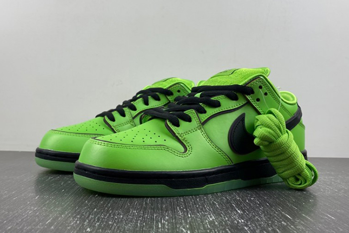 The Powerpuff Girls x Nike SB Dunk Low FZ8319-300 a