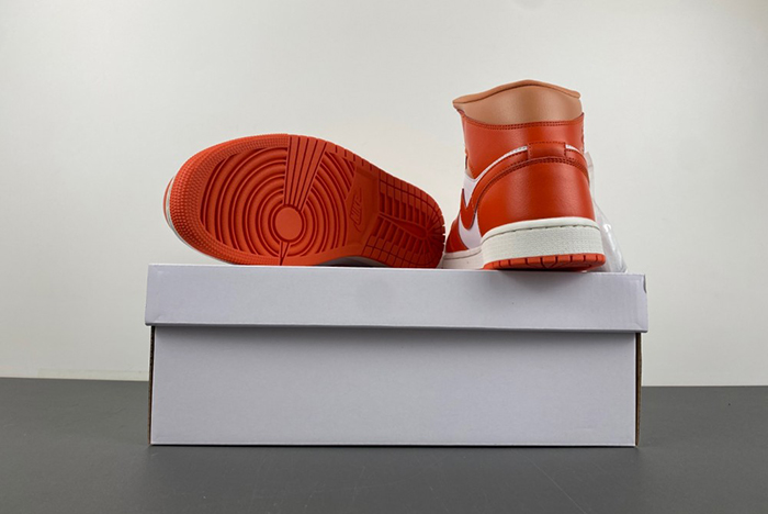 Wmns Jordan 1 Mid